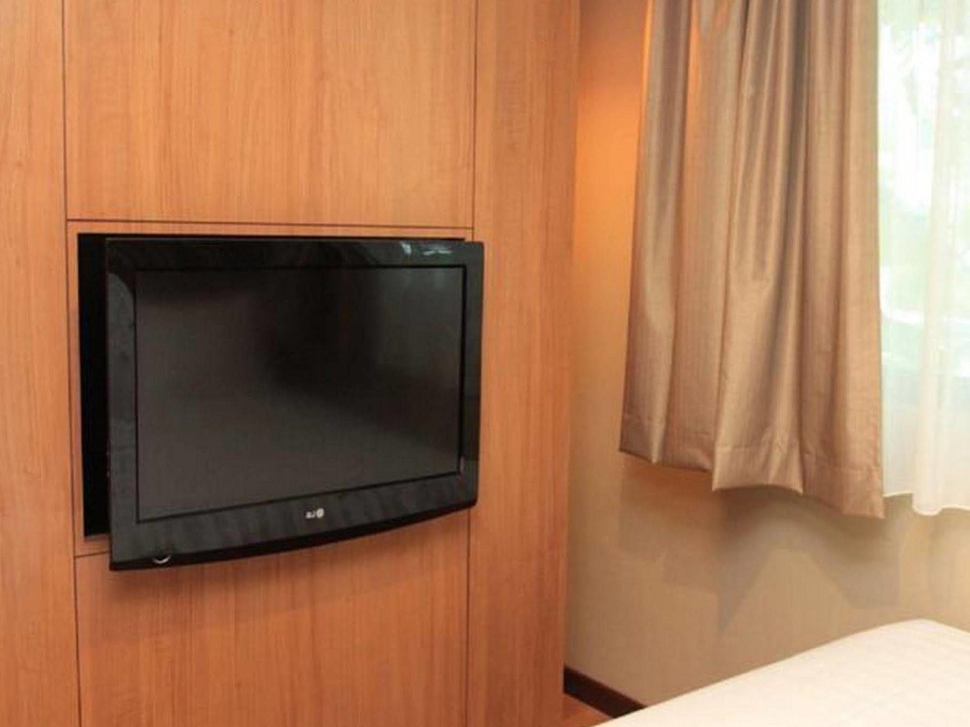 Likas Square Apartment Hotel Kota Kinabalu Exterior foto